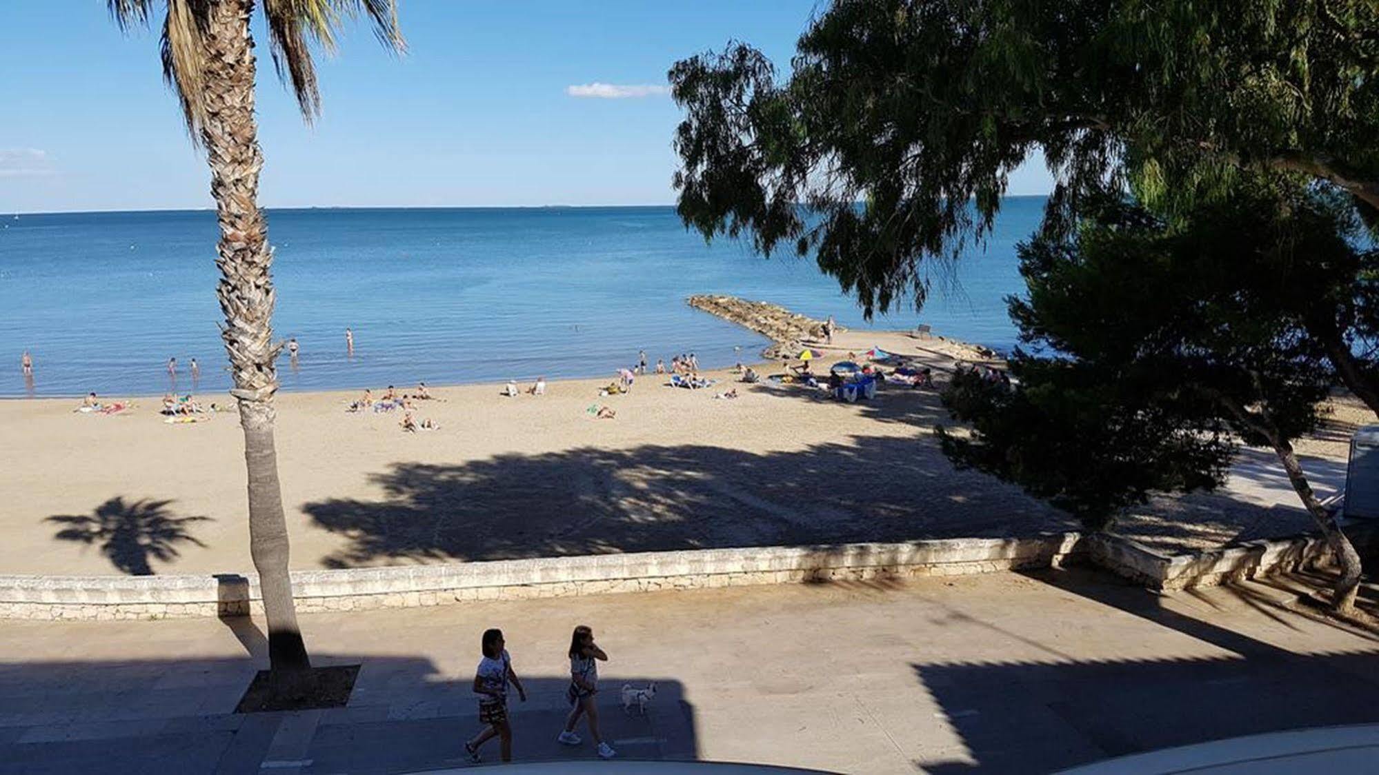 Hotel Del Port Sant Carlos de la Ràpita Exteriör bild
