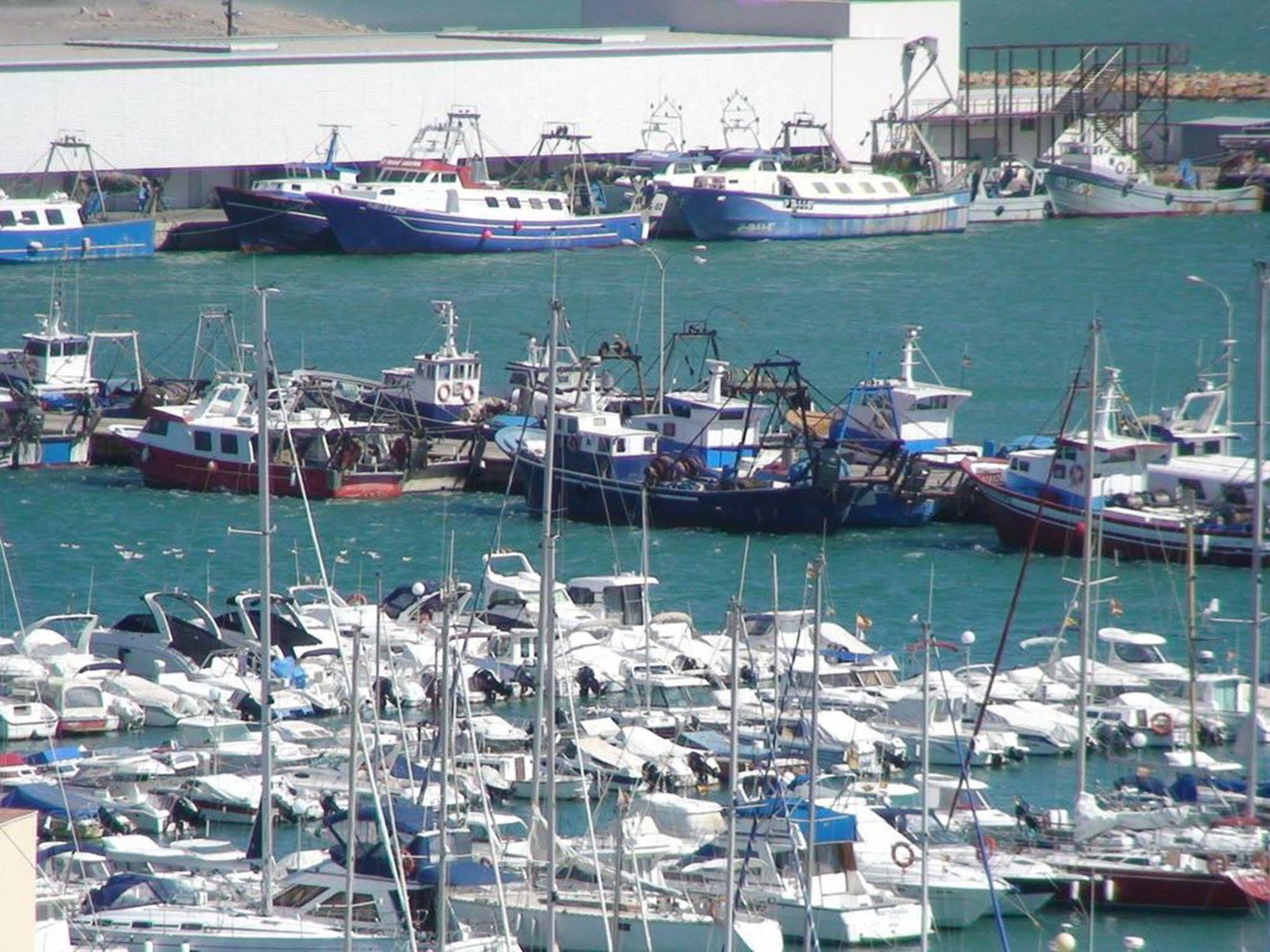 Hotel Del Port Sant Carlos de la Ràpita Exteriör bild